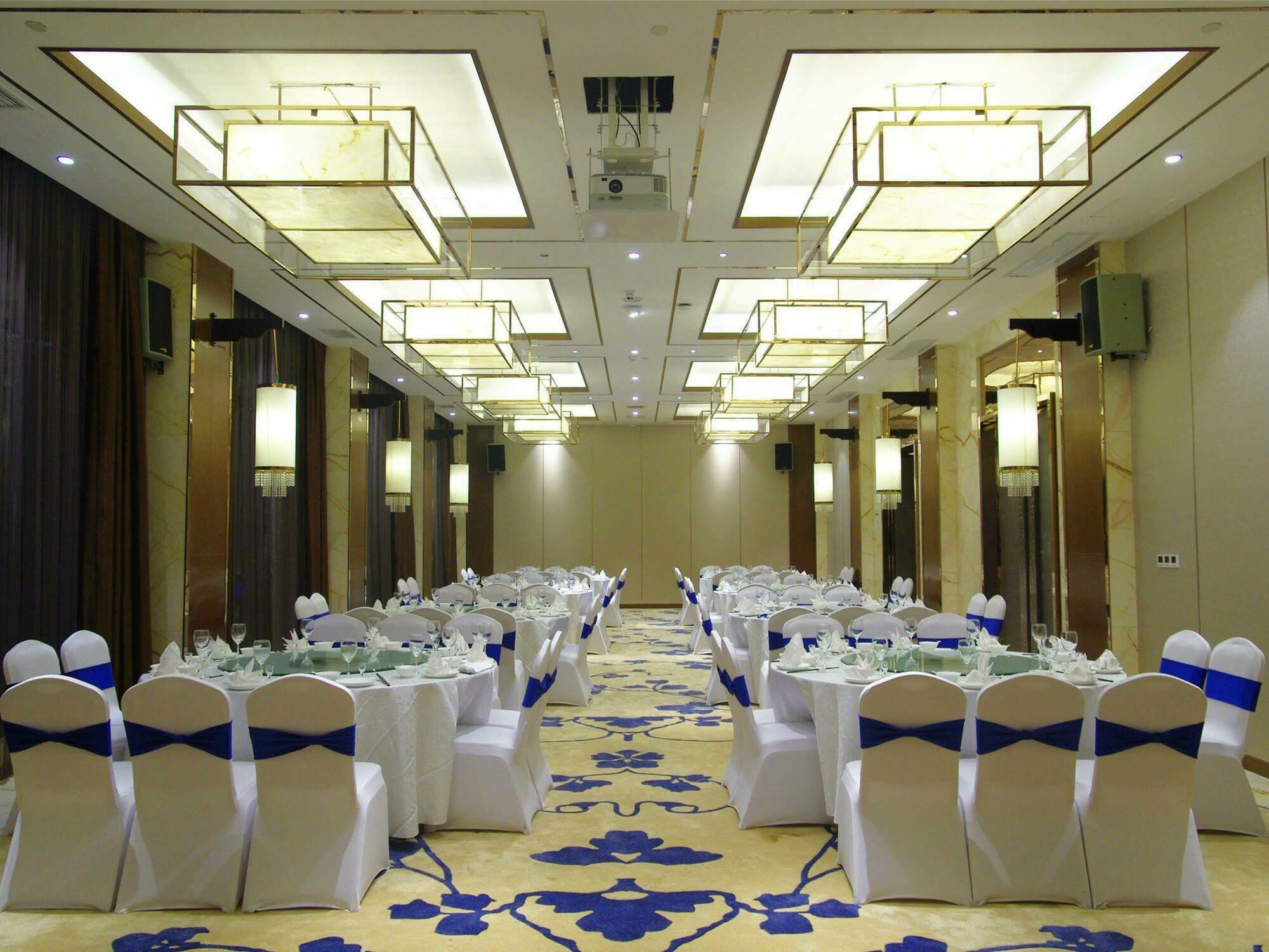 Argyle Grand Hotel Xingyi  Exterior foto